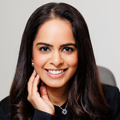 Dr Reena